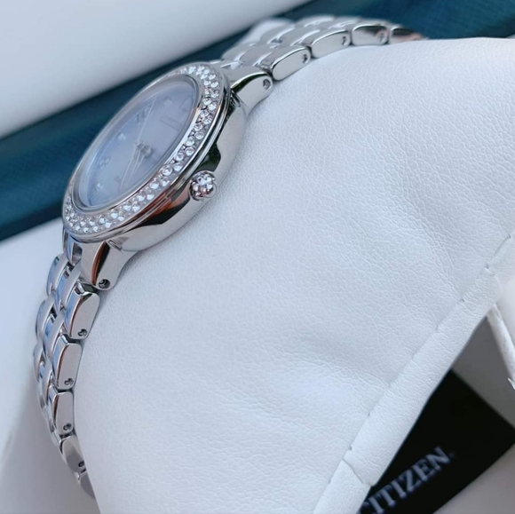 **BRAND NEW** Citizen Eco-Drive Silhouette Blue Dial Stainless Steel Ladies Watc - Picture 6 of 8